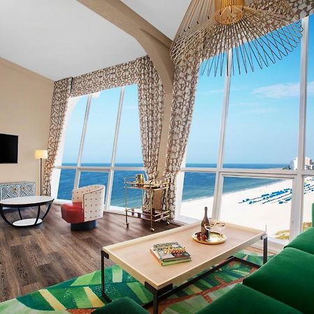 Bellwether Beach Resort St. Pete Beach Esterno foto
