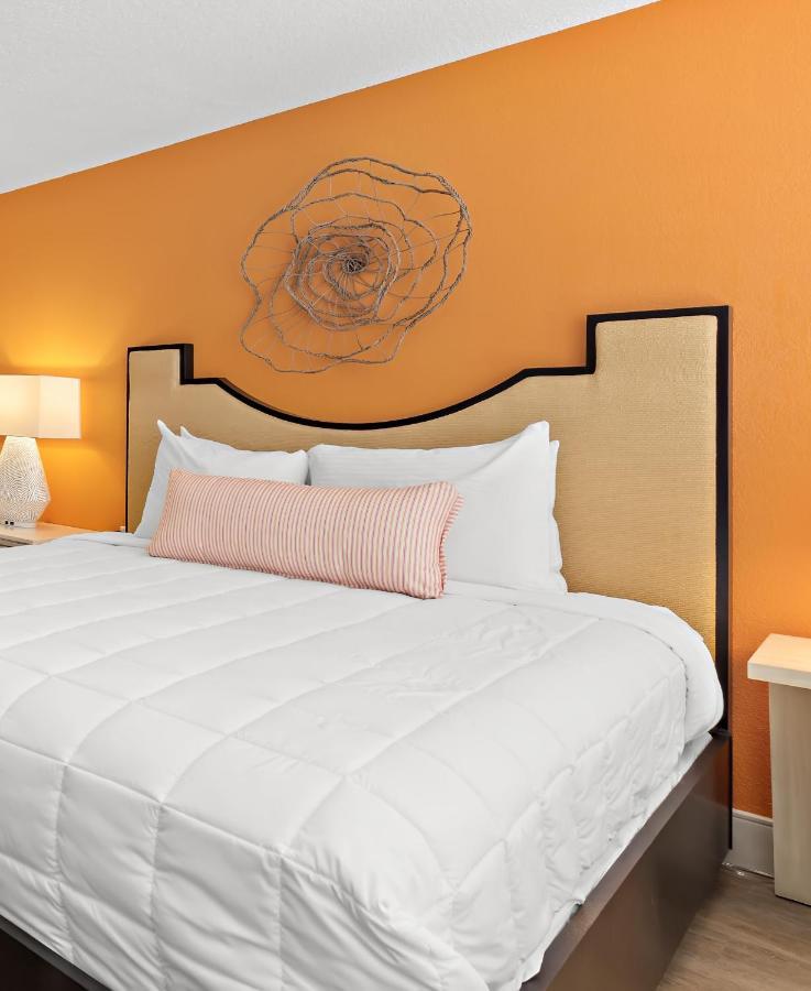 Bellwether Beach Resort St. Pete Beach Esterno foto