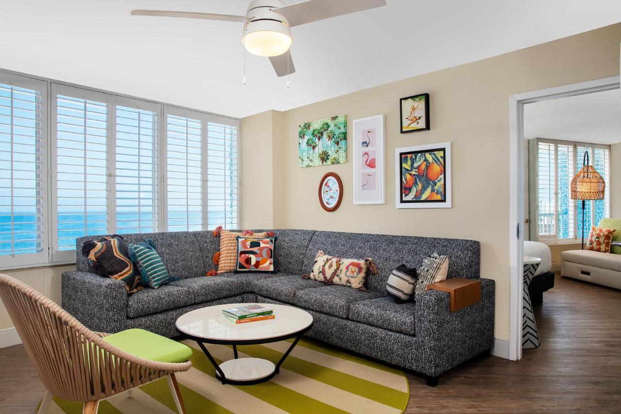 Bellwether Beach Resort St. Pete Beach Esterno foto