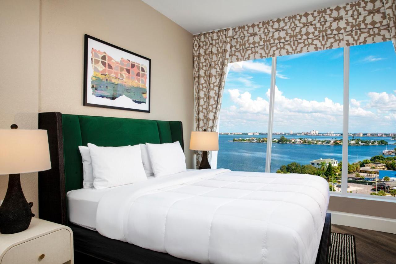 Bellwether Beach Resort St. Pete Beach Esterno foto