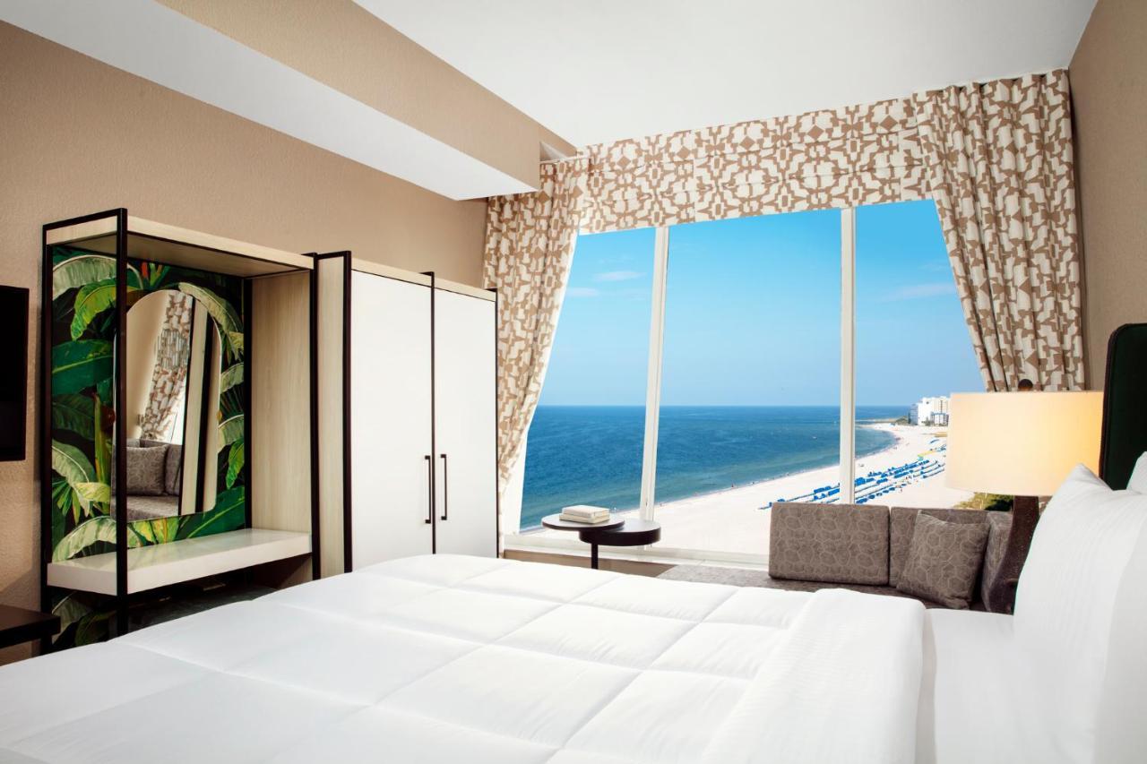 Bellwether Beach Resort St. Pete Beach Esterno foto