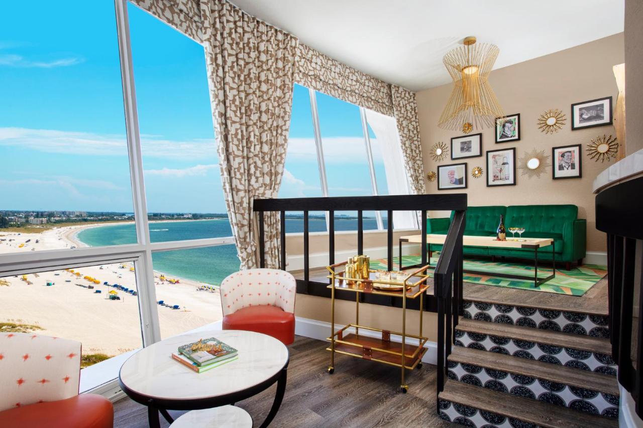 Bellwether Beach Resort St. Pete Beach Esterno foto