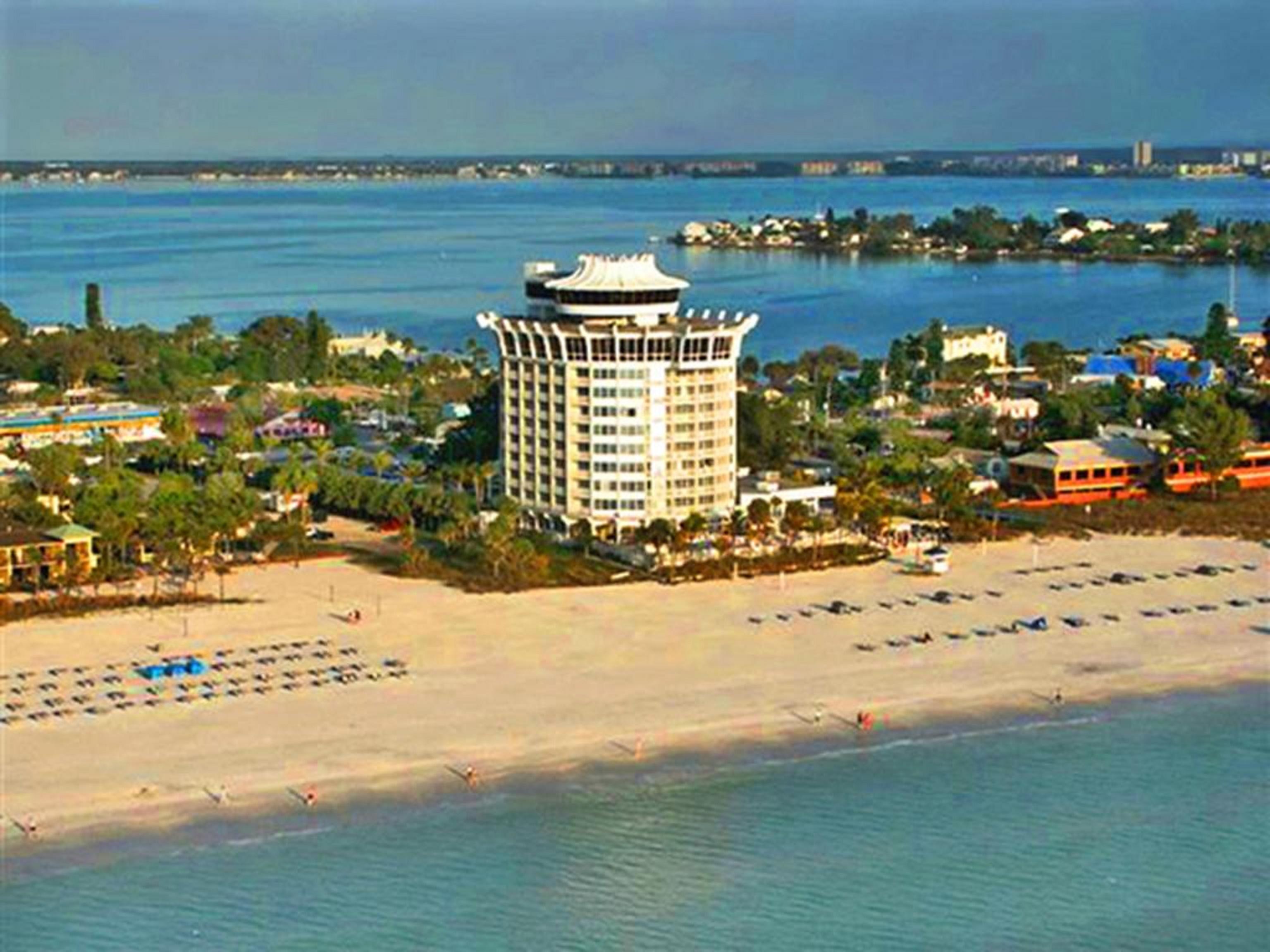 Bellwether Beach Resort St. Pete Beach Esterno foto