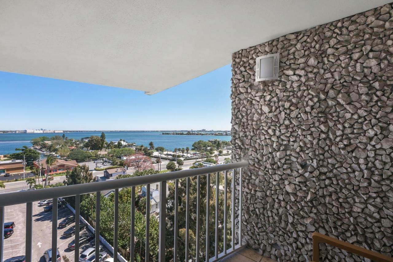 Bellwether Beach Resort St. Pete Beach Esterno foto