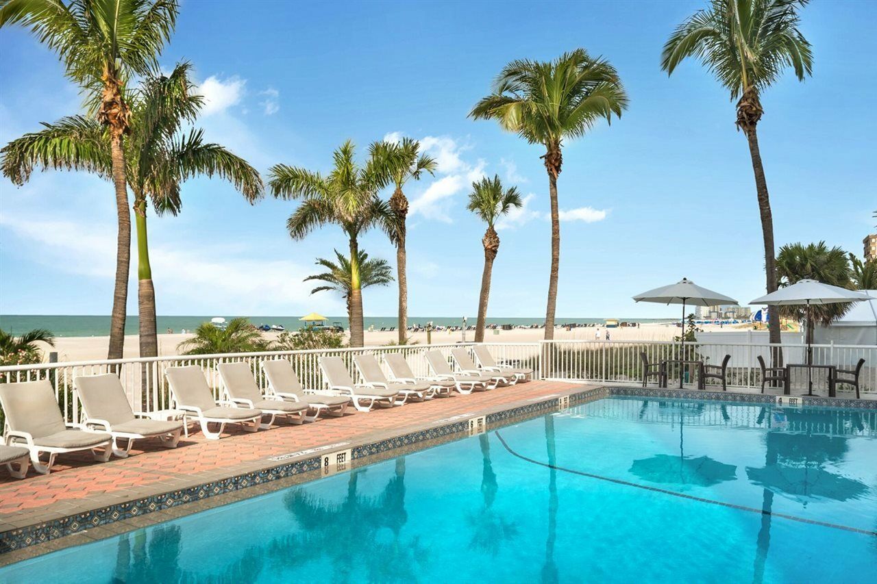 Bellwether Beach Resort St. Pete Beach Esterno foto